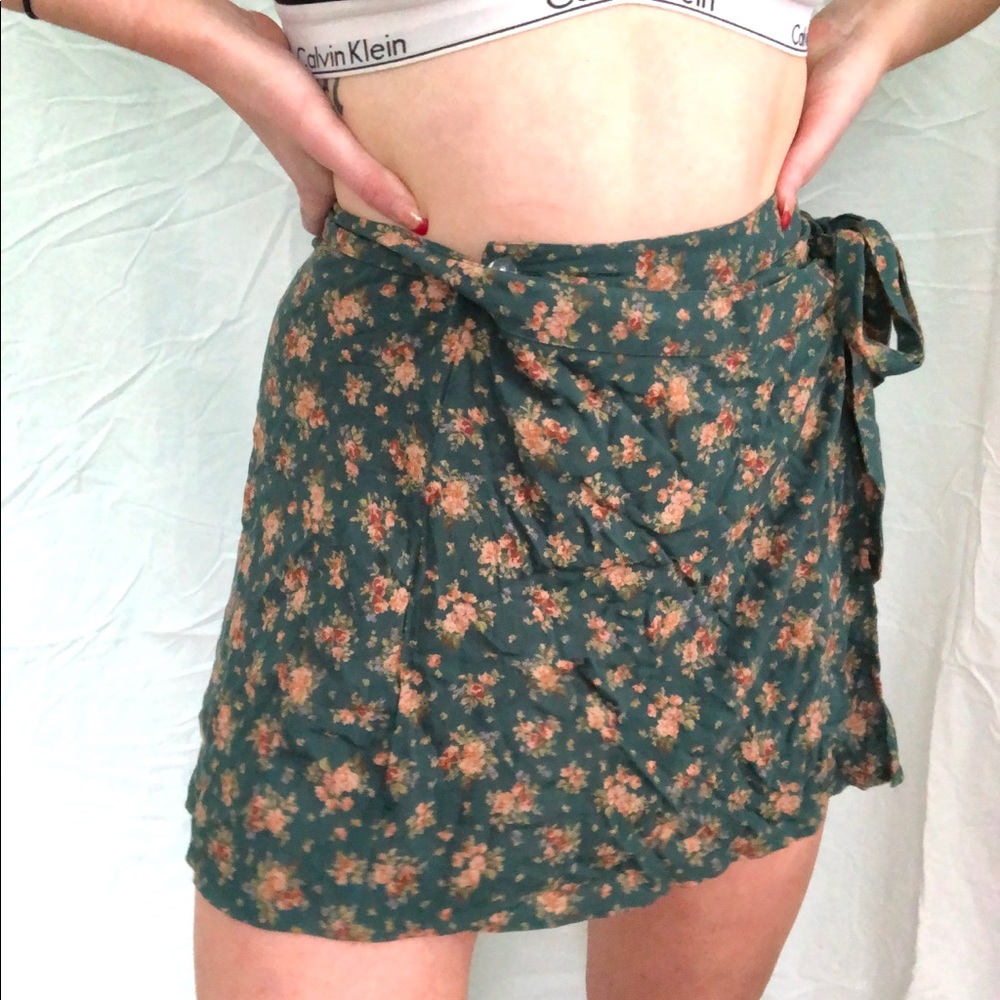 AE skirt